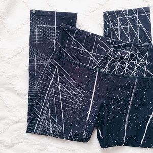 Onzie Printed Cropped Leggings